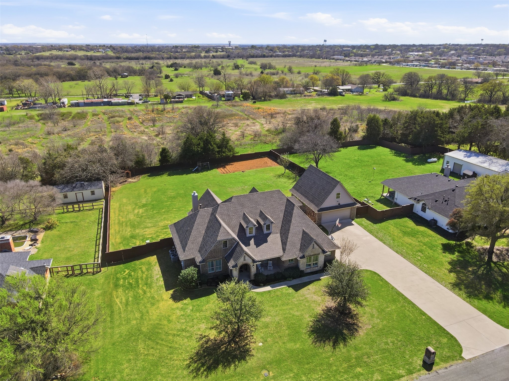 1201 Parkway Lane Pilot Point TX 76258