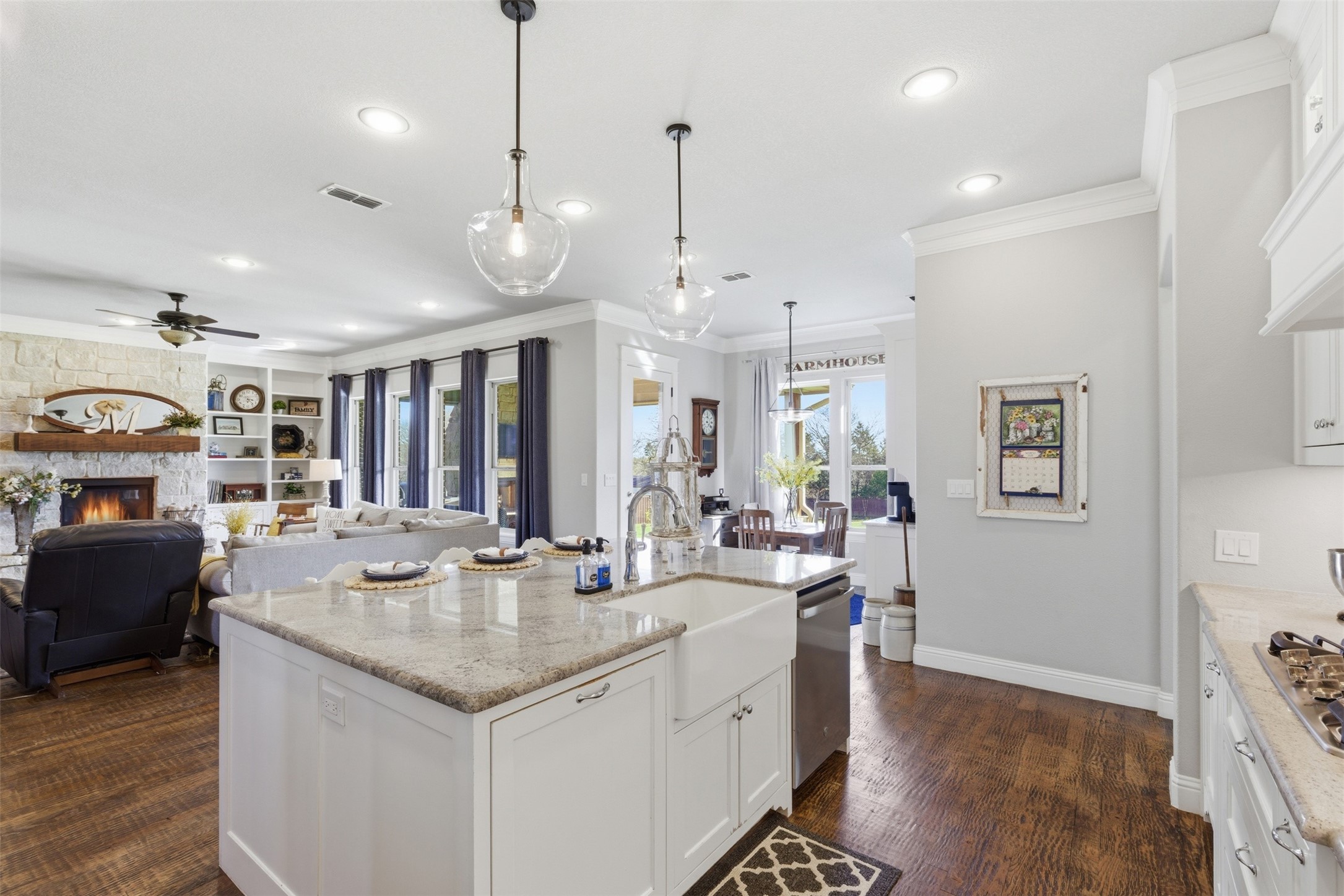 1201 Parkway Lane Pilot Point TX 76258