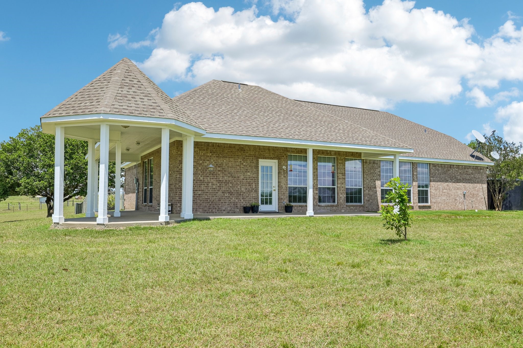 346 County Road 0090 Powell TX 75153