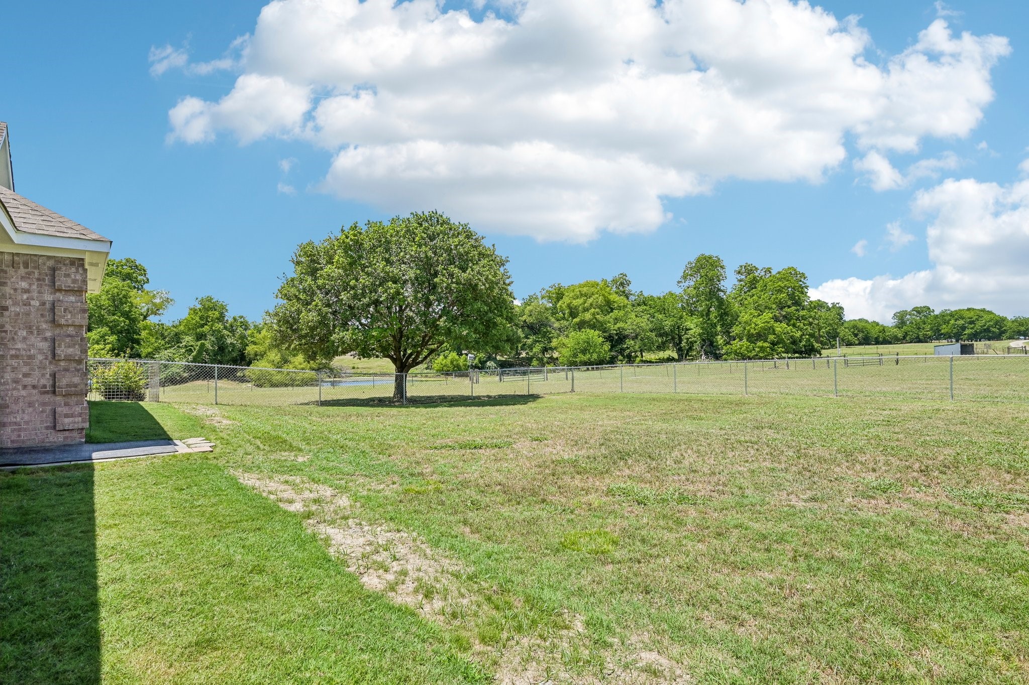 346 County Road 0090 Powell TX 75153