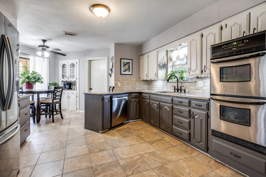 1538 Glenhill Lane Lewisville TX 75077