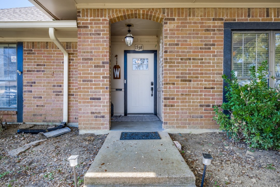 1538 Glenhill Lane Lewisville TX 75077