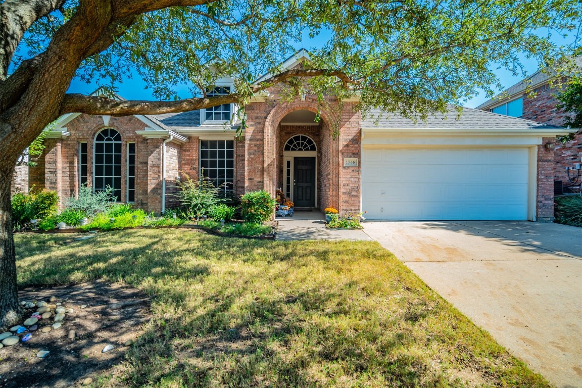 1748 Hidden Brook Drive Grand Prairie TX 75050