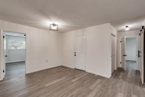 411 N 5th Avenue Munday TX 76371