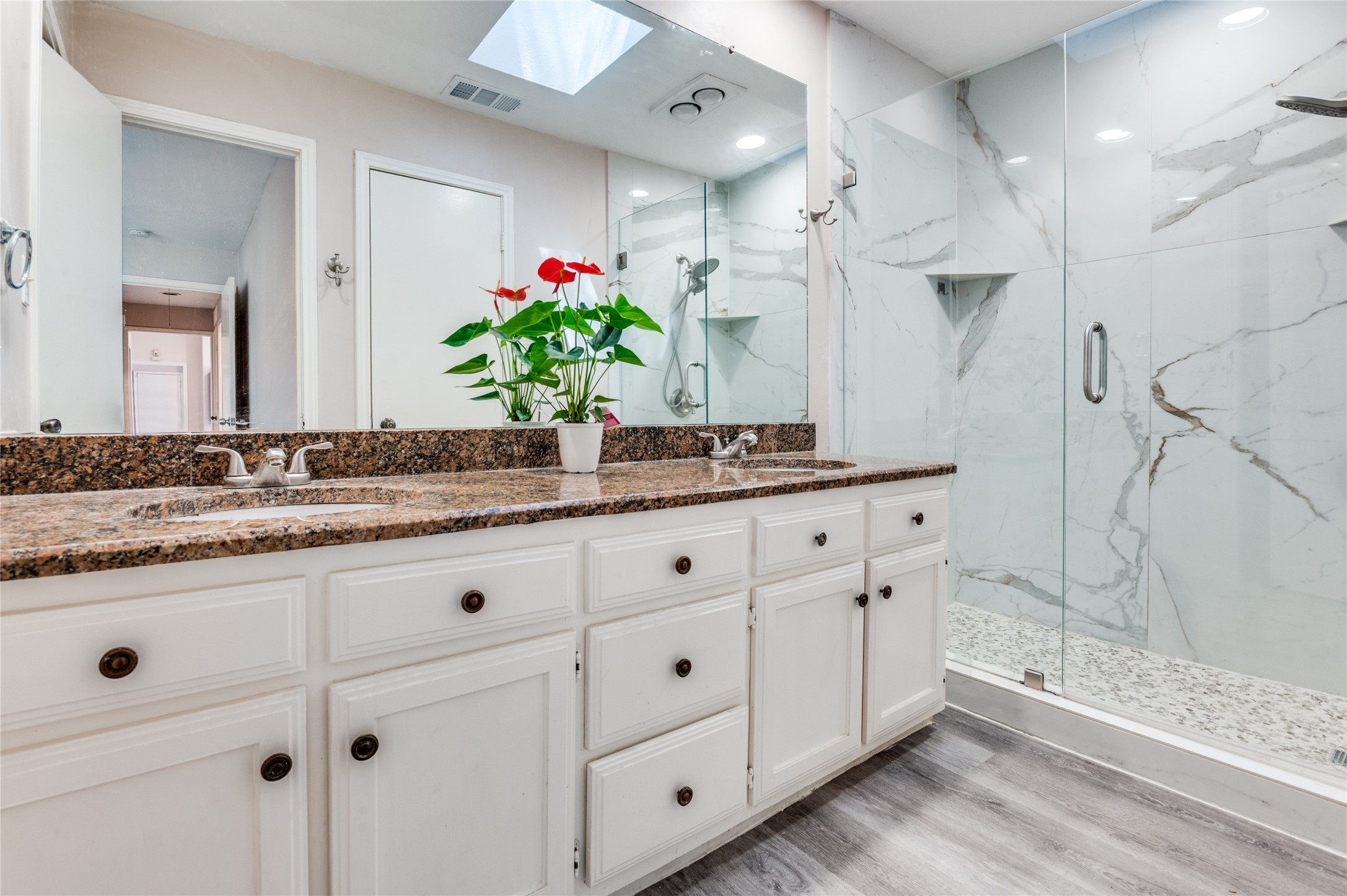 3043 Allister Street Dallas TX 75229