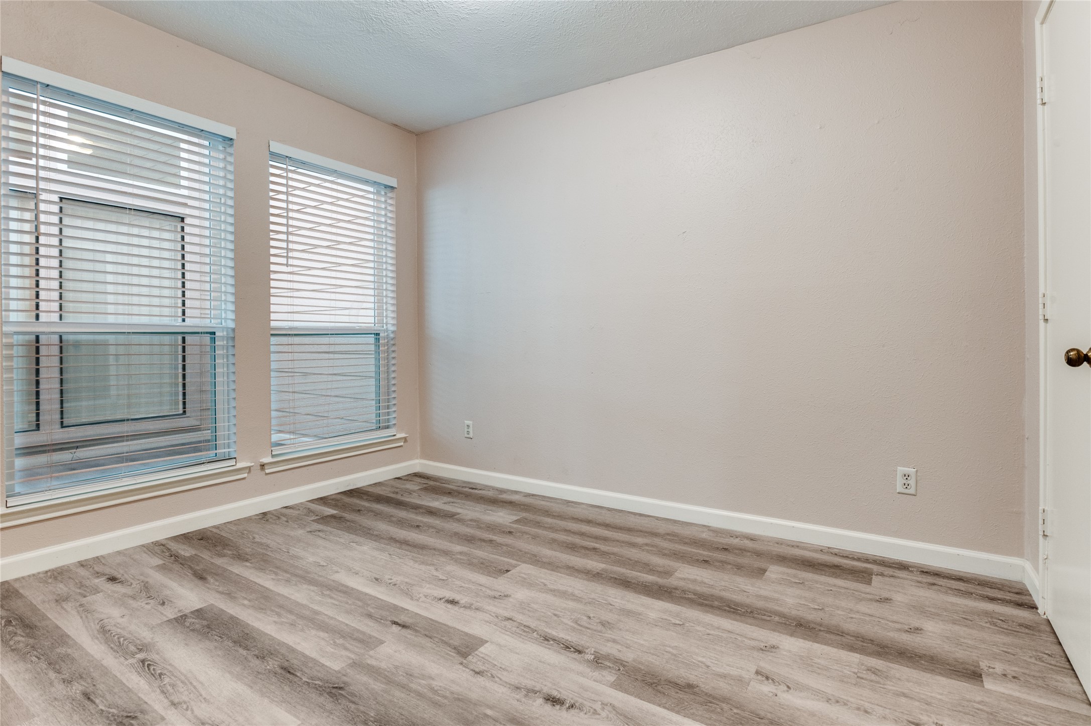 3043 Allister Street Dallas TX 75229