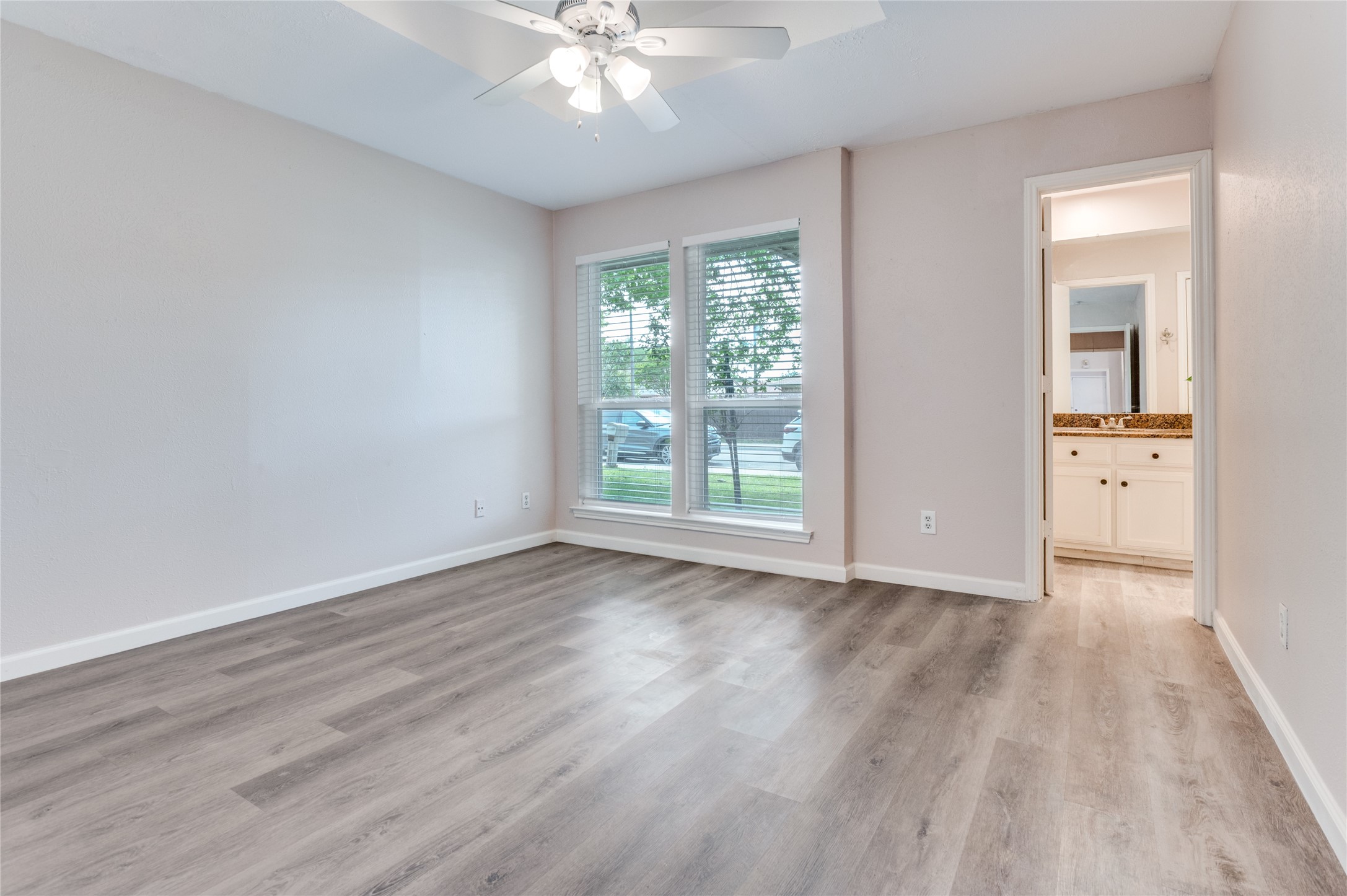 3043 Allister Street Dallas TX 75229