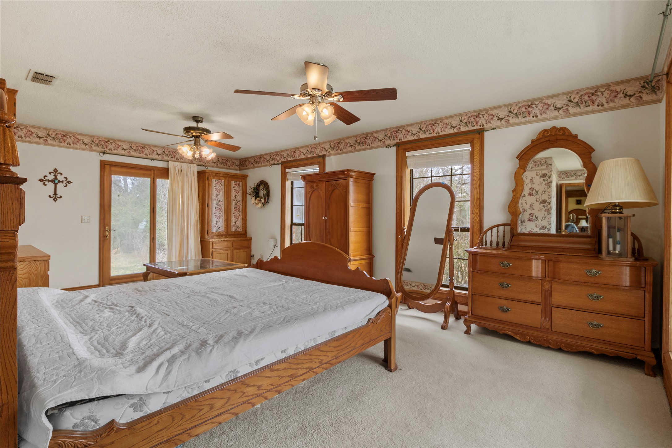 210 County Road 752 Donie TX 75838