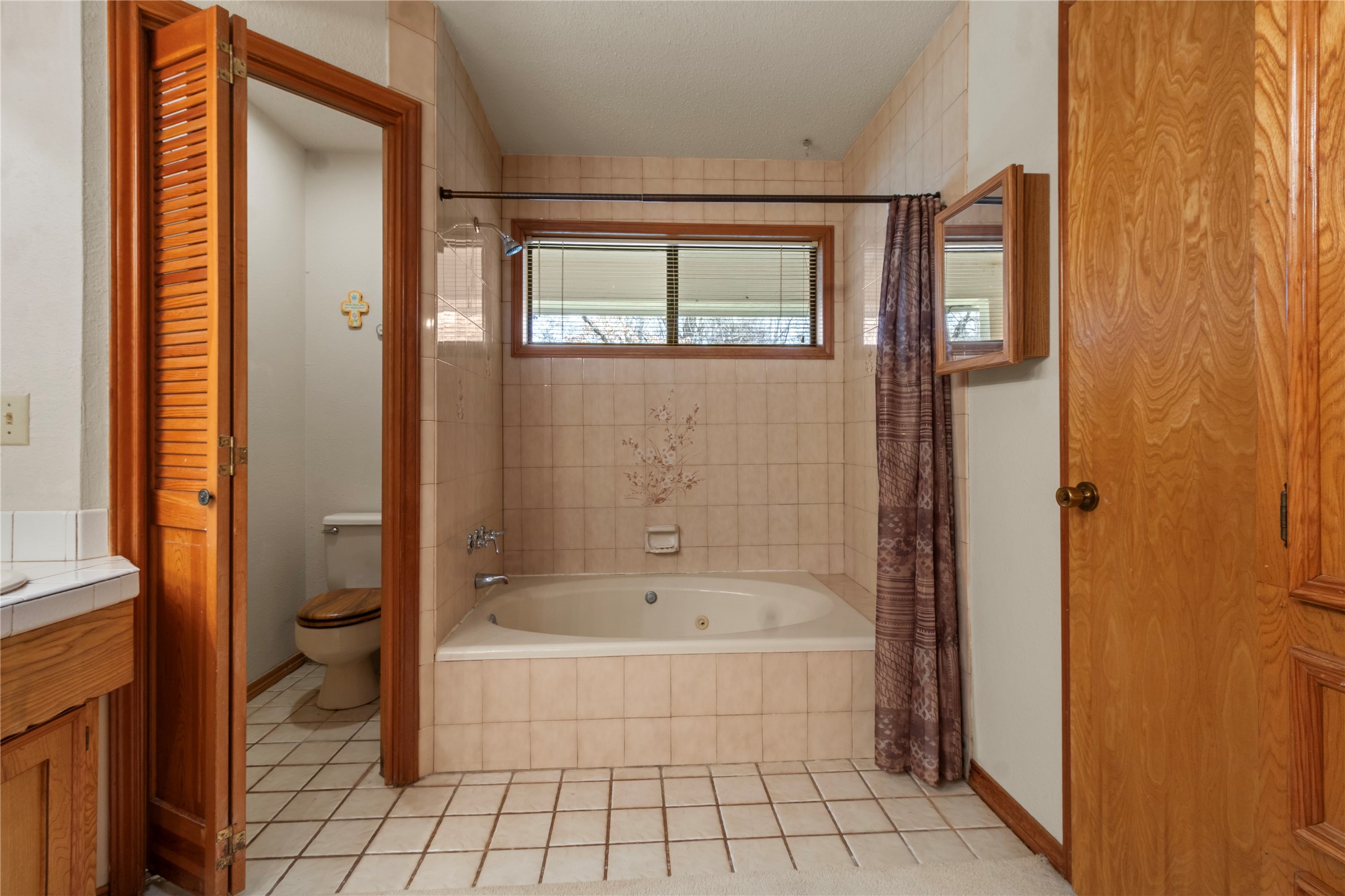 210 County Road 752 Donie TX 75838