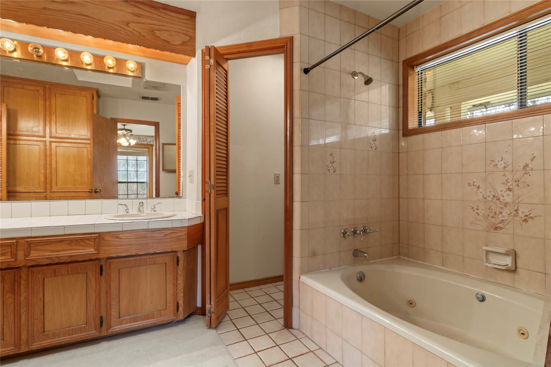 210 County Road 752 Donie TX 75838