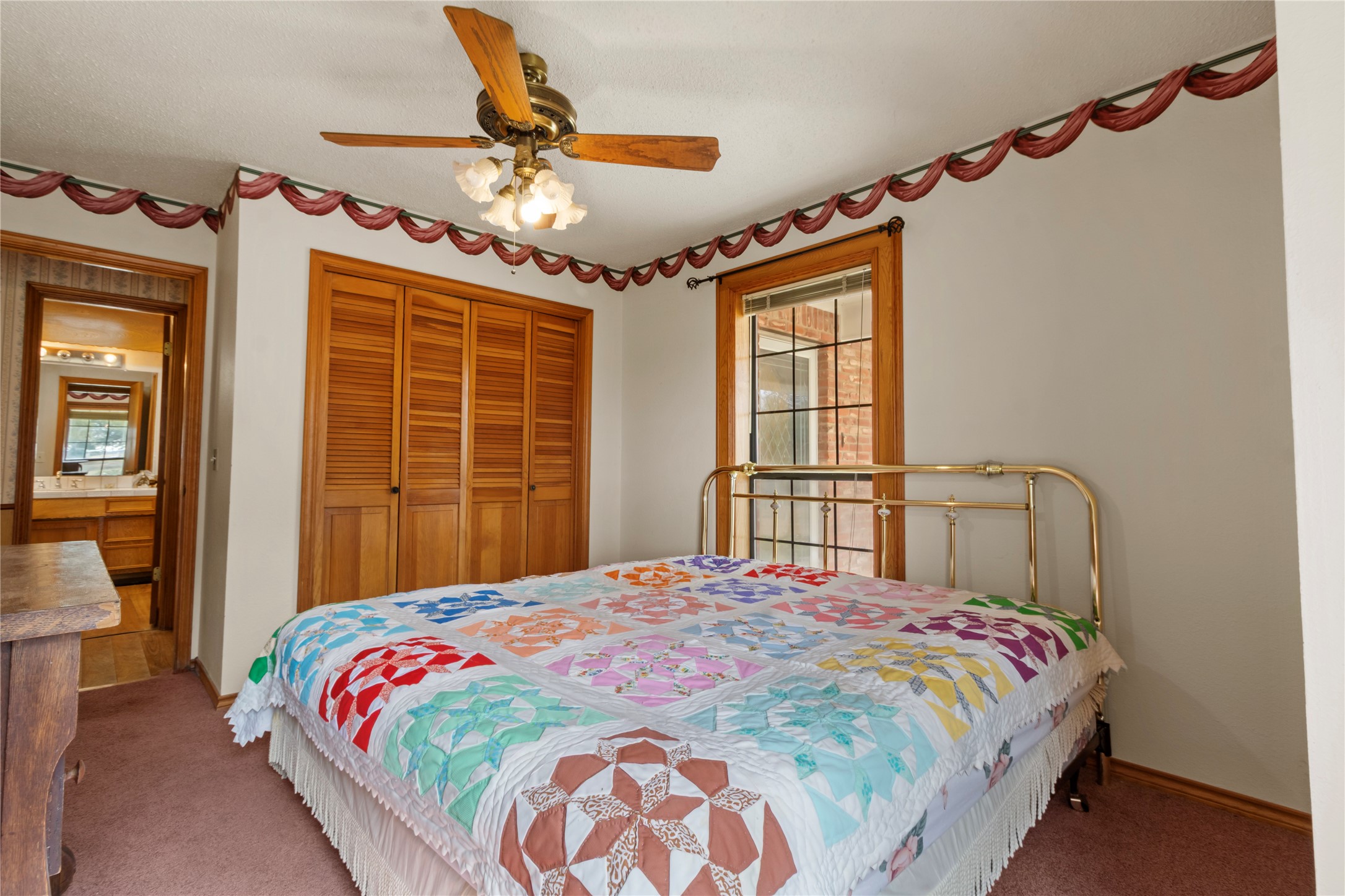 210 County Road 752 Donie TX 75838