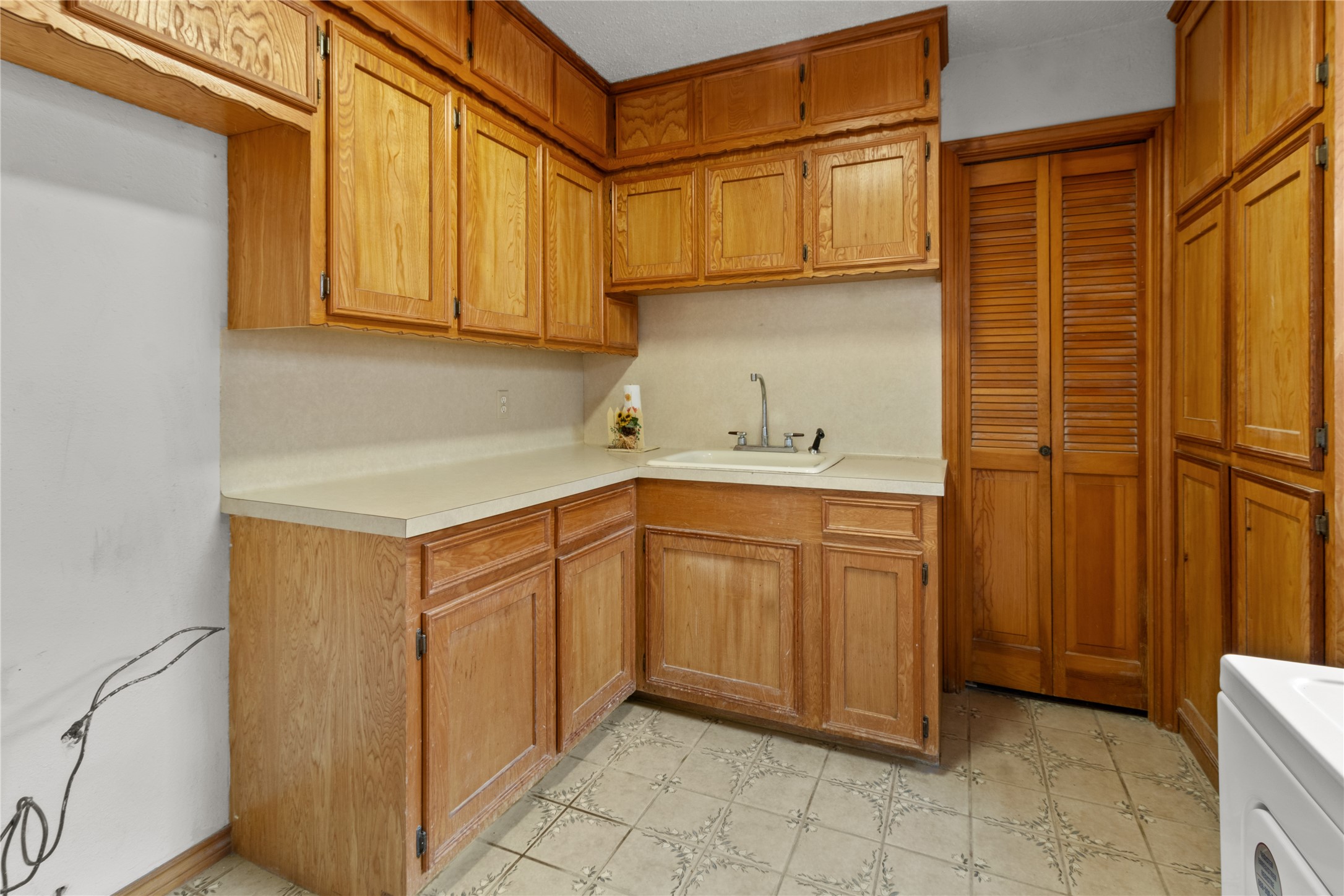 210 County Road 752 Donie TX 75838