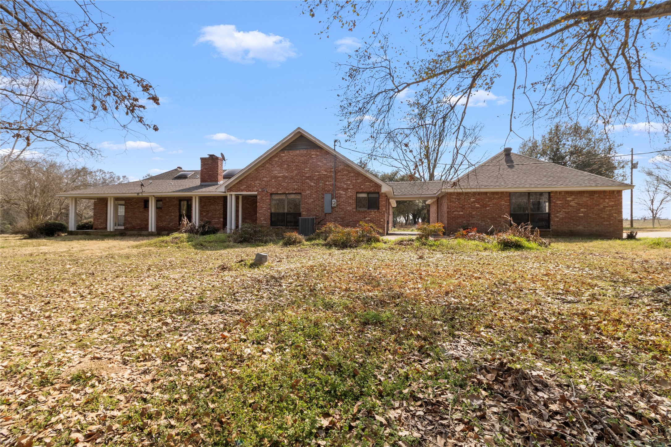 210 County Road 752 Donie TX 75838