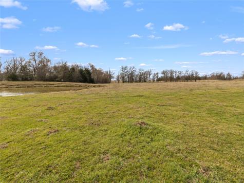 210 County Road 752 Donie TX 75838