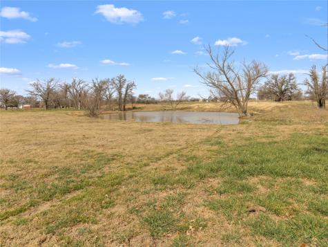 210 County Road 752 Donie TX 75838