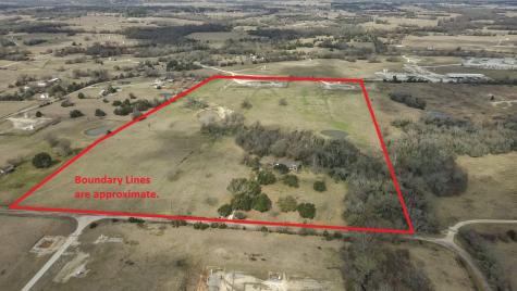 210 County Road 752 Donie TX 75838
