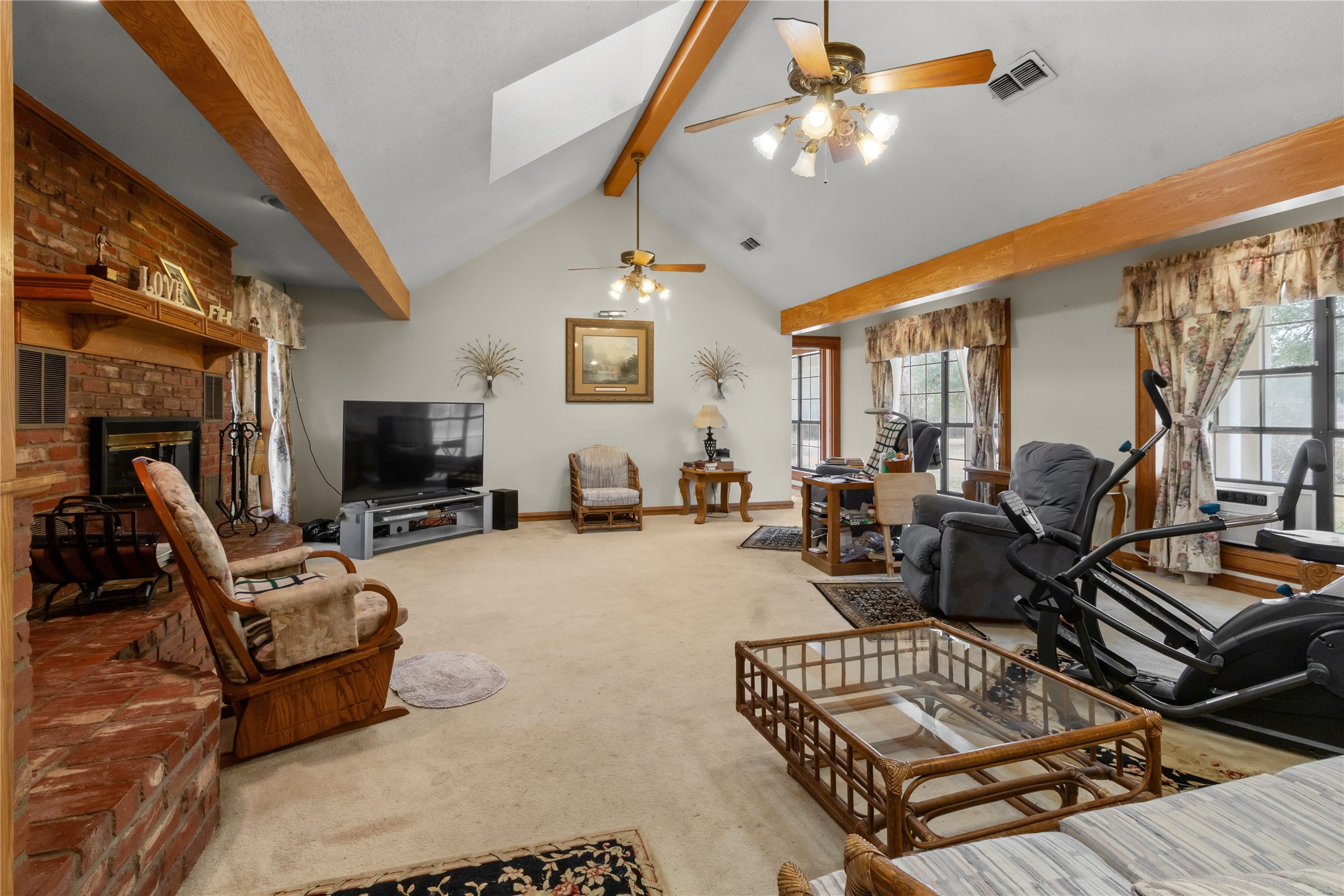 210 County Road 752 Donie TX 75838