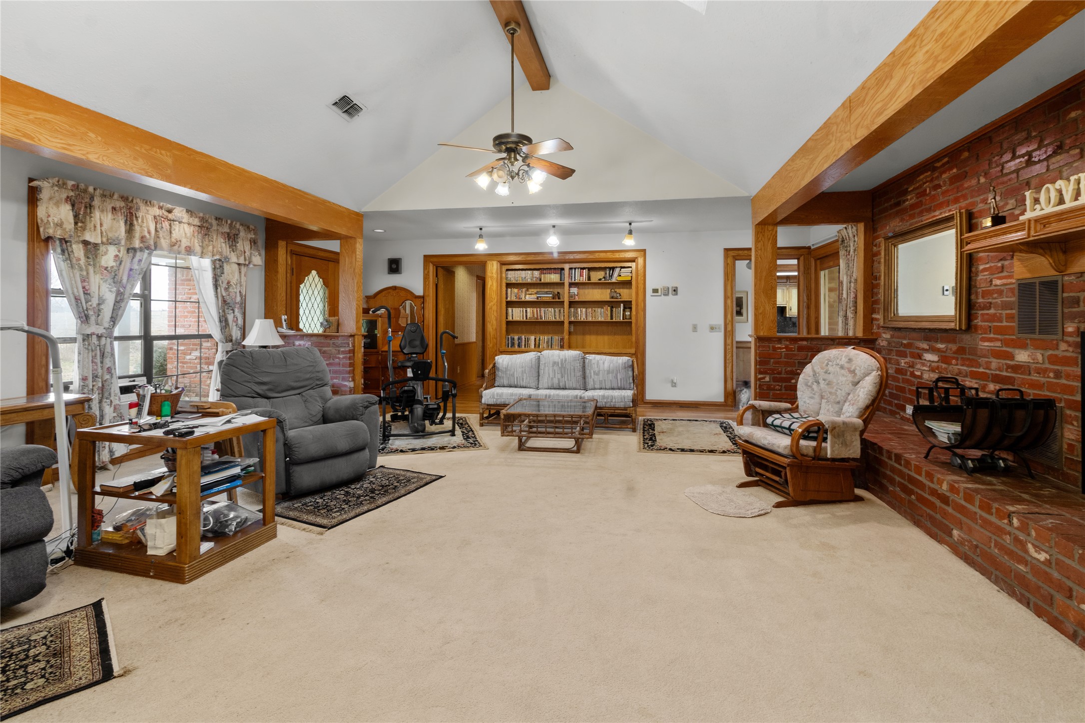 210 County Road 752 Donie TX 75838