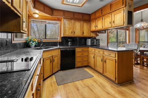 210 County Road 752 Donie TX 75838