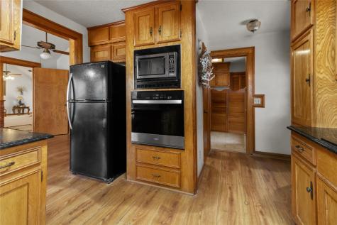 210 County Road 752 Donie TX 75838