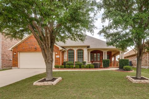 5836 Summerwood Drive Grand Prairie TX 75052