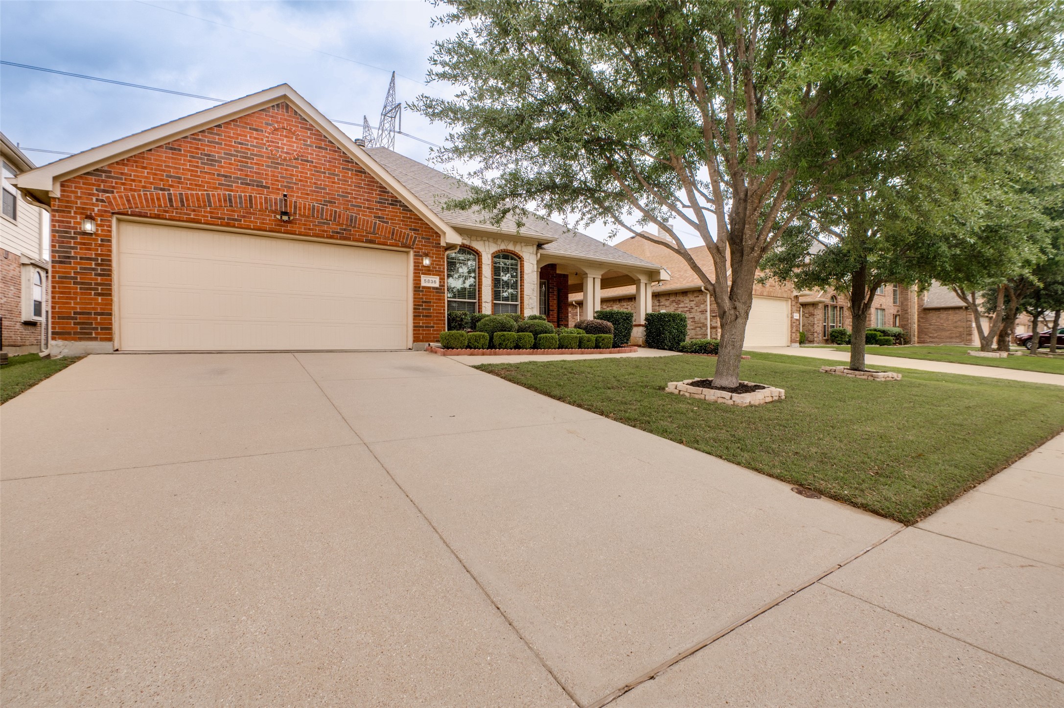 5836 Summerwood Drive Grand Prairie TX 75052