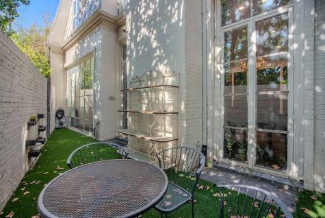 3802 S Versailles Avenue Dallas TX 75209