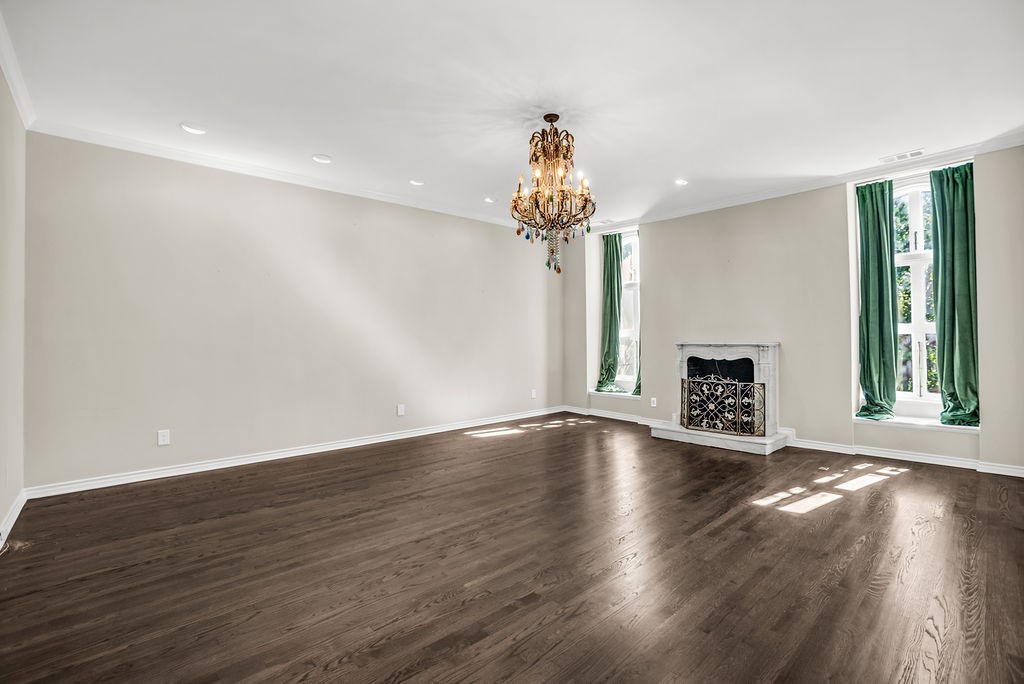 3802 S Versailles Avenue Dallas TX 75209