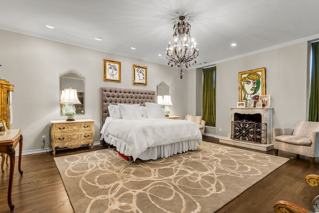 3802 S Versailles Avenue Dallas TX 75209