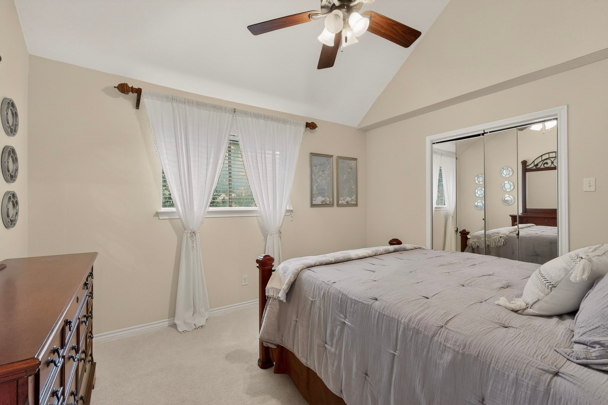 6917 Truxton Drive Dallas TX 75231