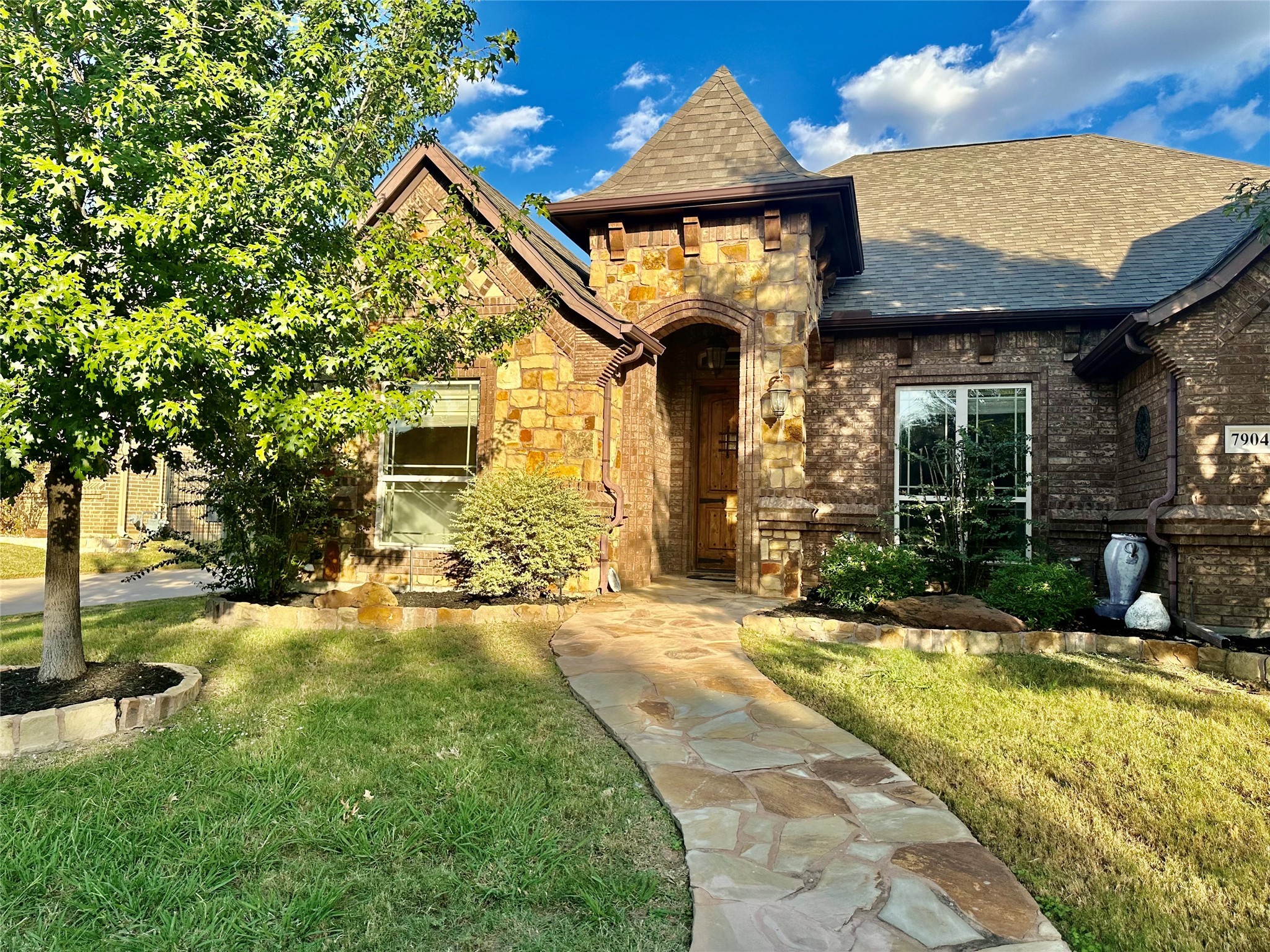 7904 Bentley Drive North Richland Hills TX 76182