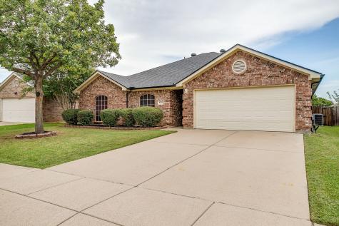 820 Chestnut Avenue Burleson TX 76028