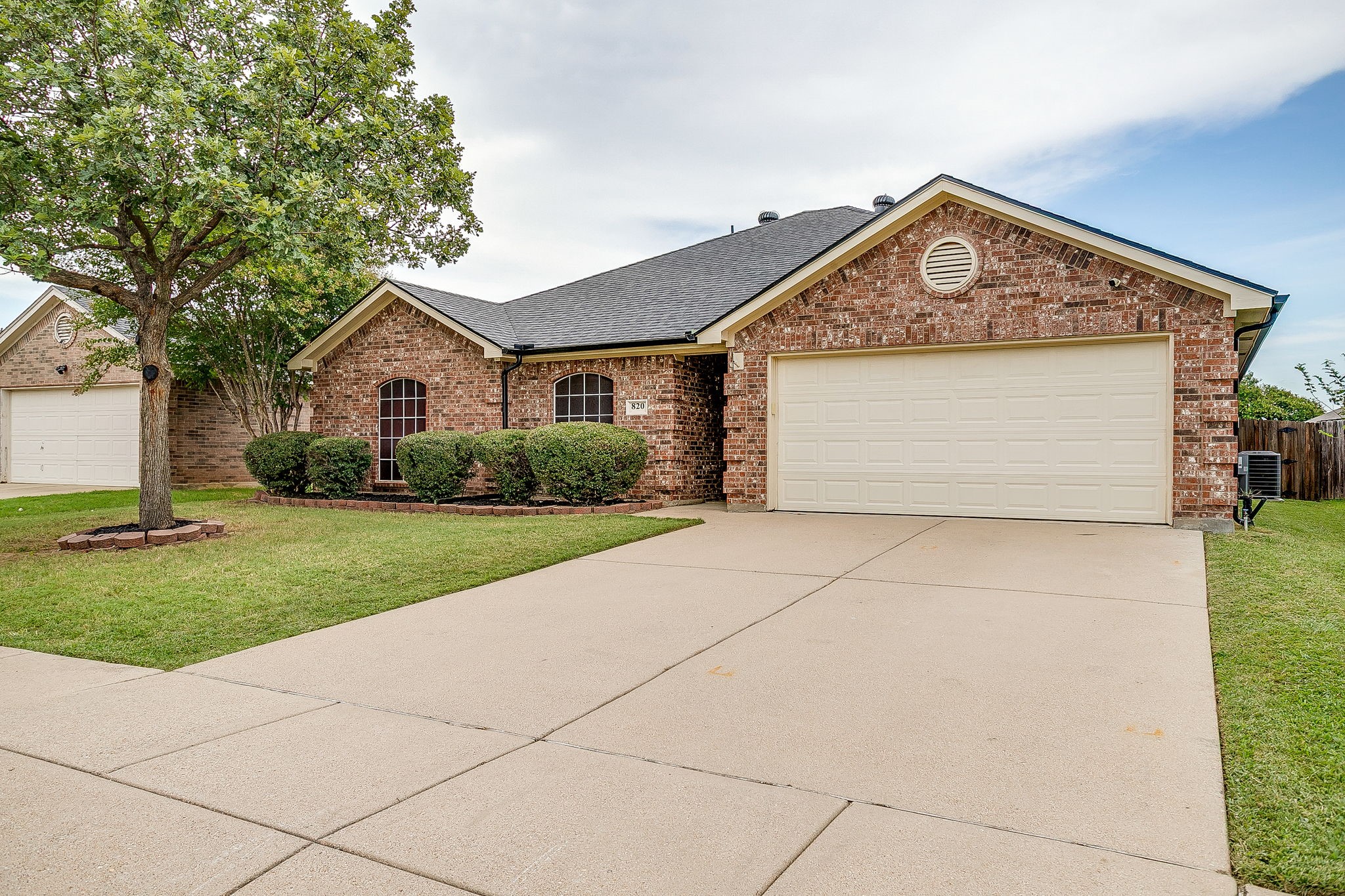 820 Chestnut Avenue Burleson TX 76028