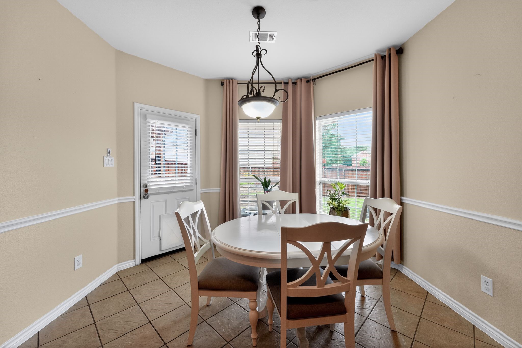 802 Myers Meadow Drive Garland TX 75043