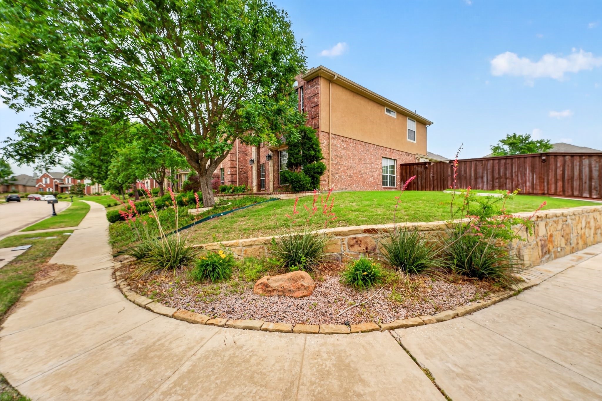 802 Myers Meadow Drive Garland TX 75043
