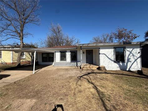 1114 W Mesquite Street Coleman TX 76834