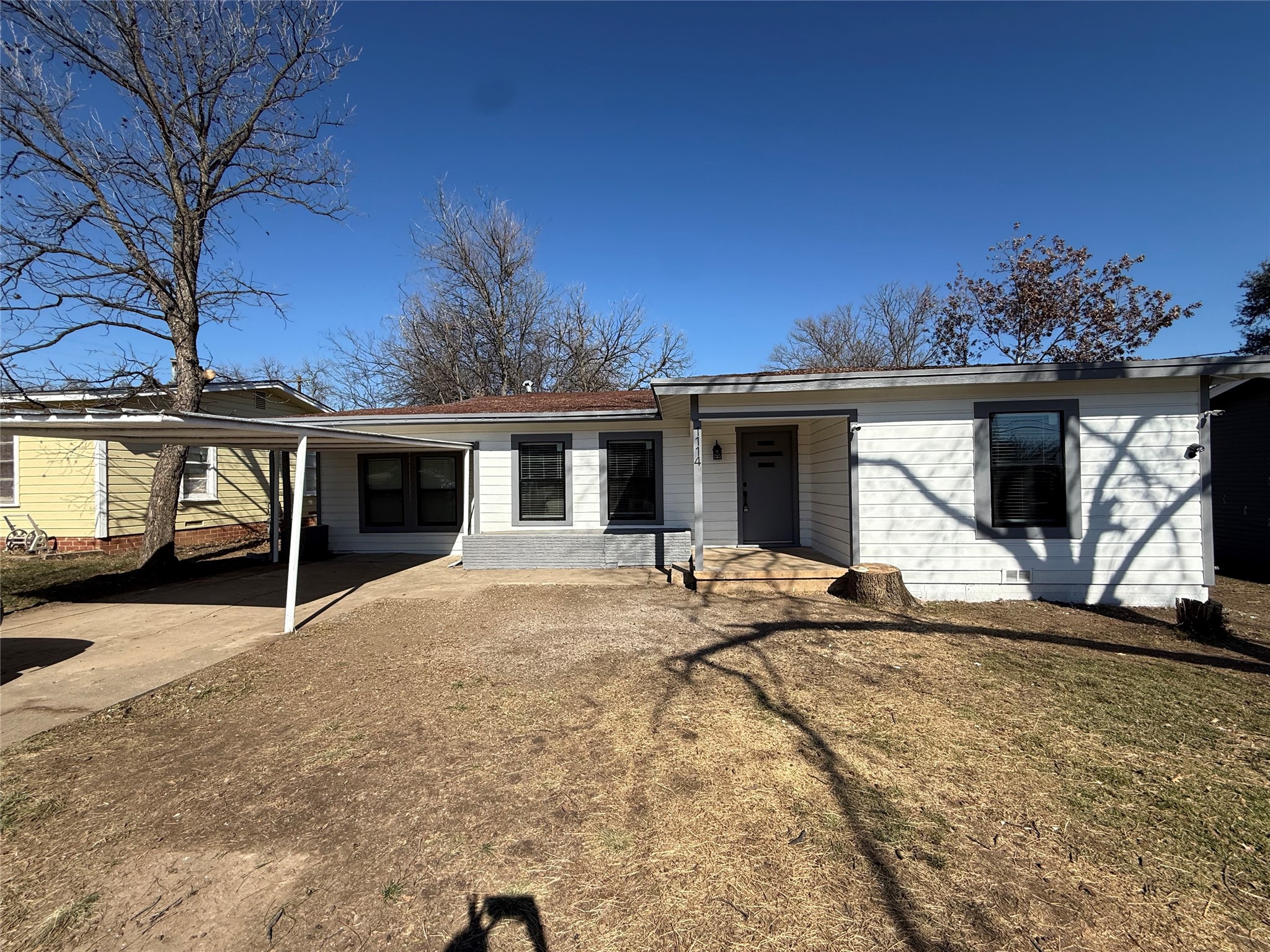 1114 W Mesquite Street Coleman TX 76834