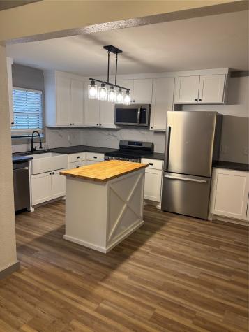 1114 W Mesquite Street Coleman TX 76834