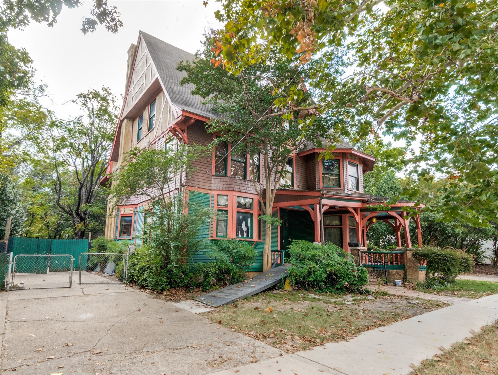 713 N Carroll Avenue Dallas TX 75246