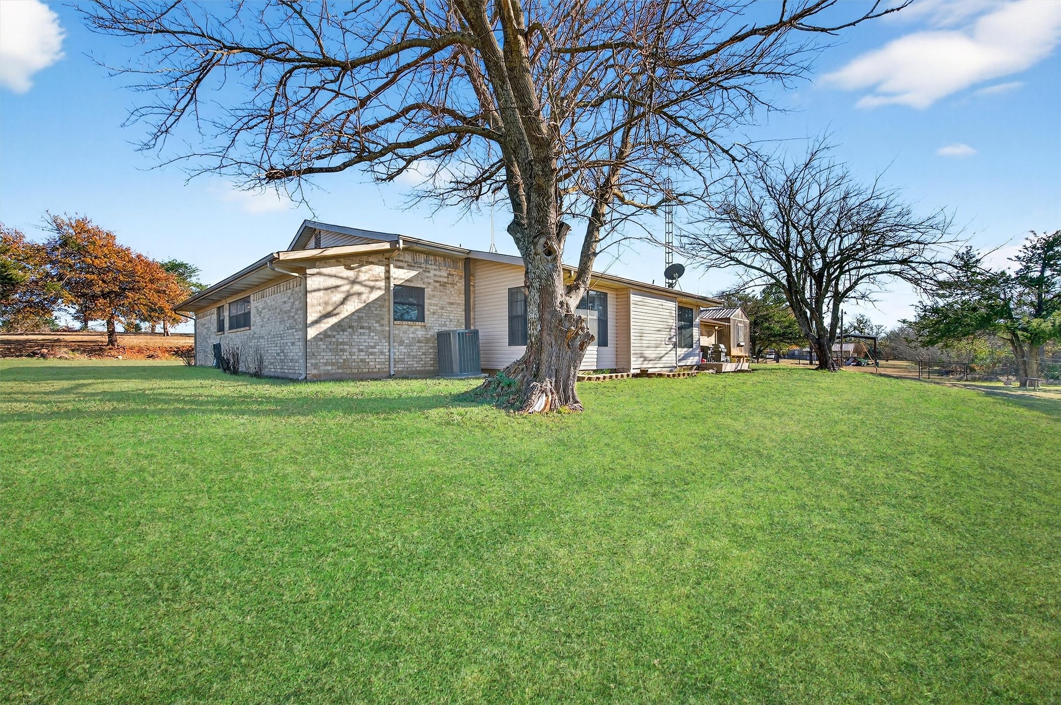 1839 County Road 121 Gainesville TX 76240
