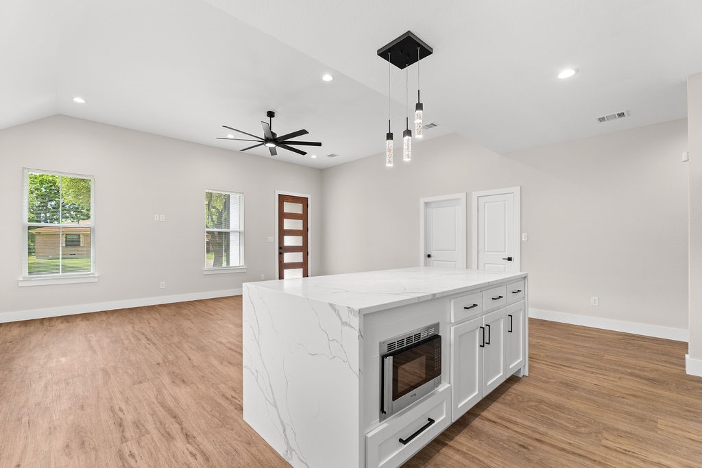 1540 Gardenside Drive Dallas TX 75217