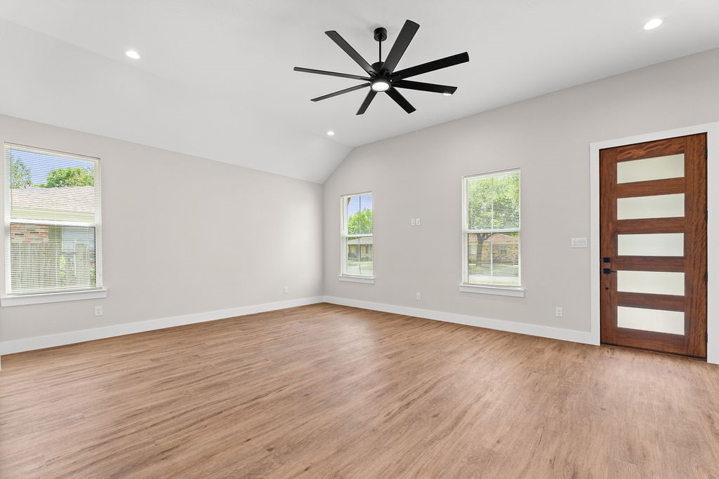 1540 Gardenside Drive Dallas TX 75217