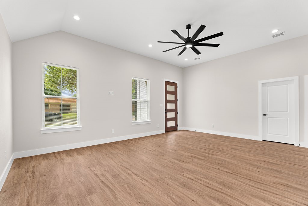 1540 Gardenside Drive Dallas TX 75217