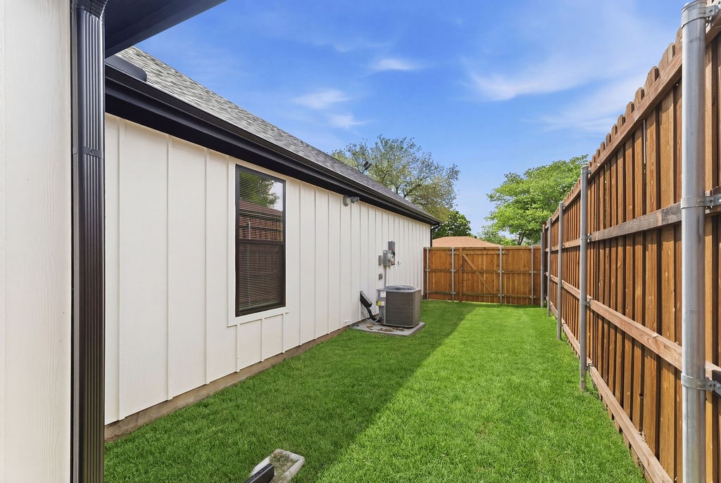 1540 Gardenside Drive Dallas TX 75217