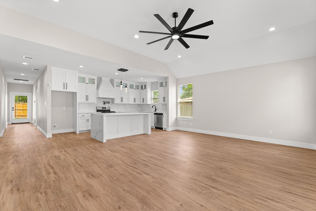 1540 Gardenside Drive Dallas TX 75217