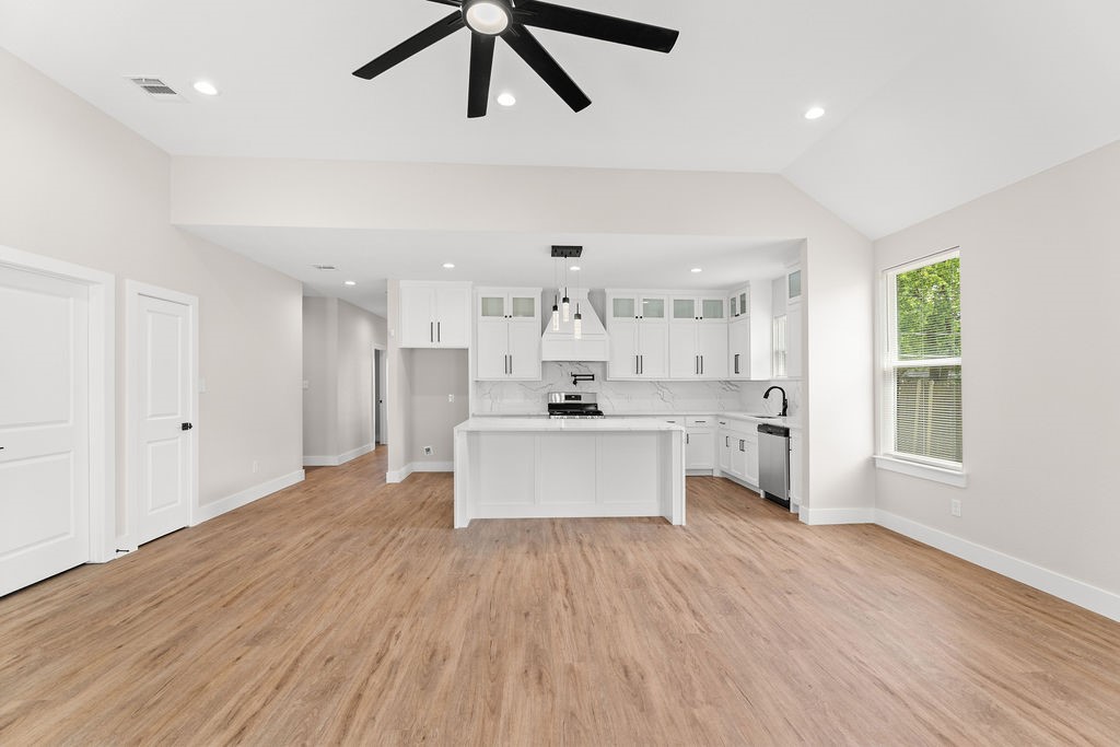 1540 Gardenside Drive Dallas TX 75217