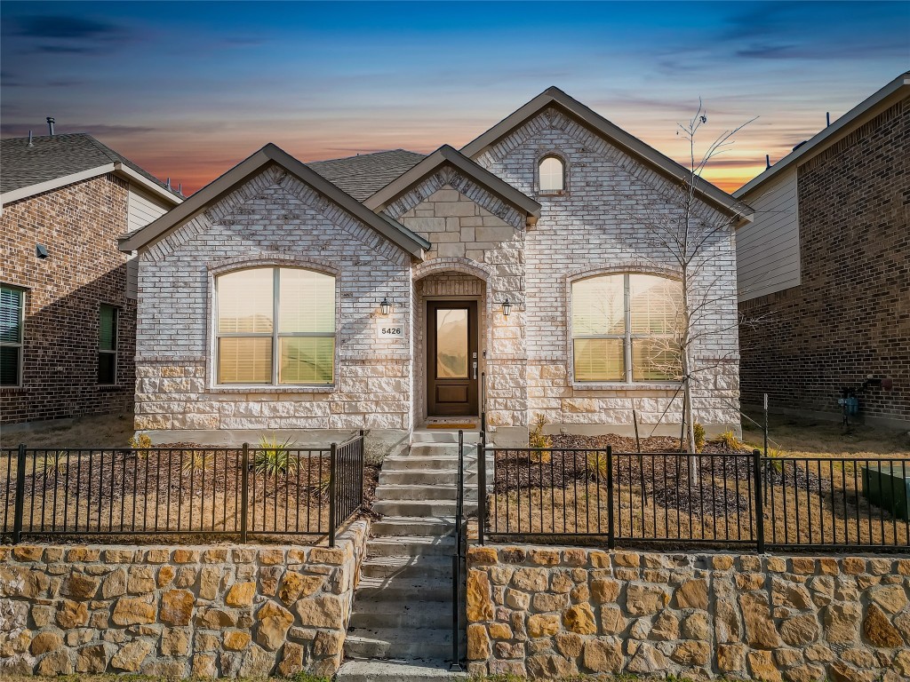 5426 Riverwalk Parkway Garland TX 75040