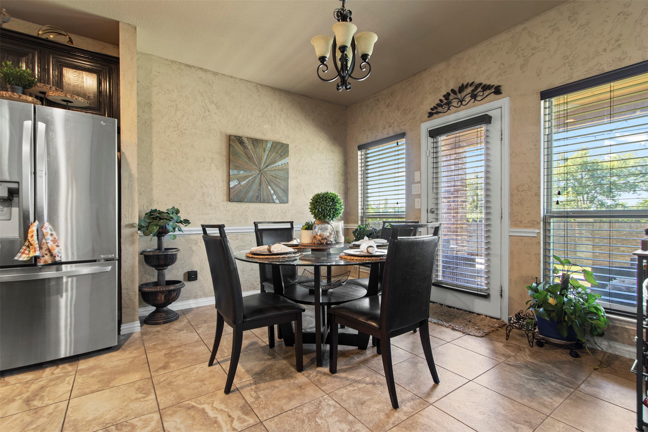 912 Danbury Drive Desoto TX 75115