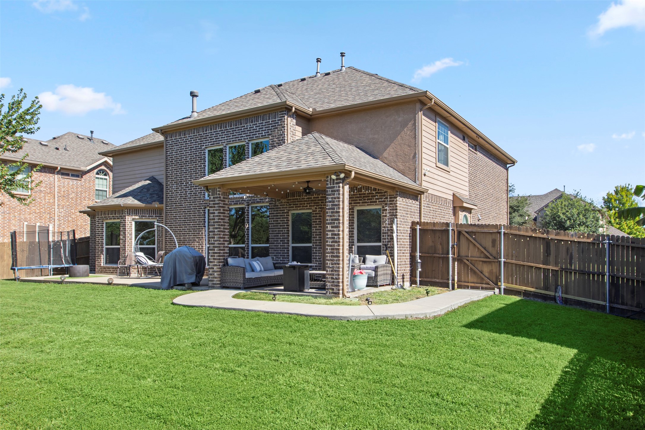 912 Danbury Drive Desoto TX 75115