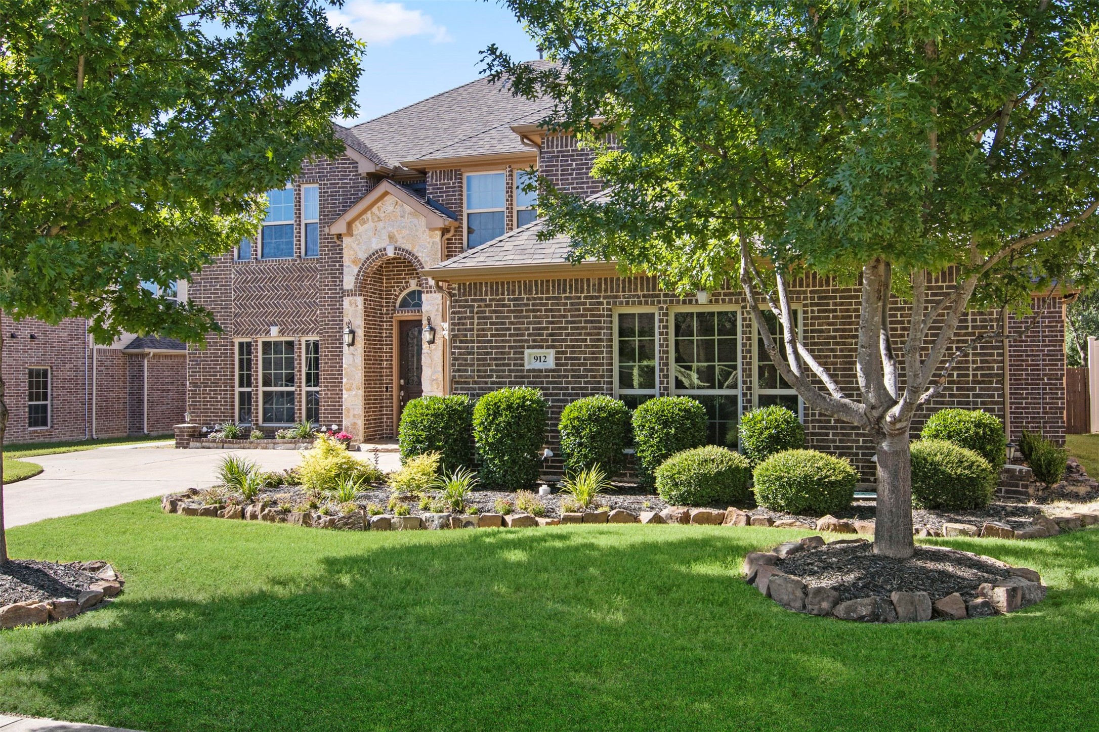 912 Danbury Drive Desoto TX 75115